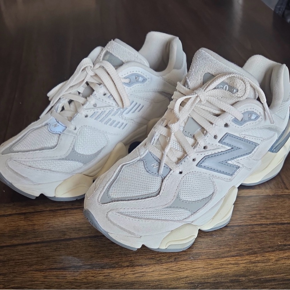 New Balance 9060 Cream and Light Gray Sneakers | GREAT CONDITION